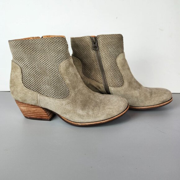 Kork-Ease Sherrill Suede Ankle Boots Women's Size 8M - Picture 3 of 10